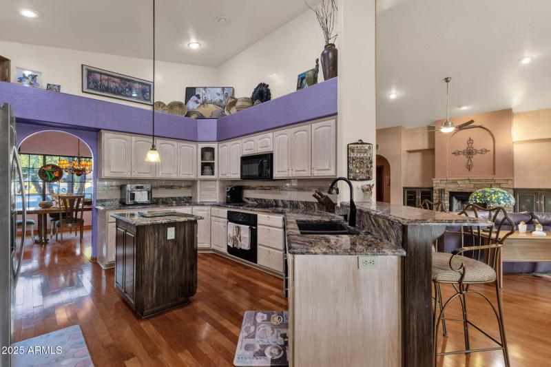 19-web-or-mls-1911-e-bruce-ave