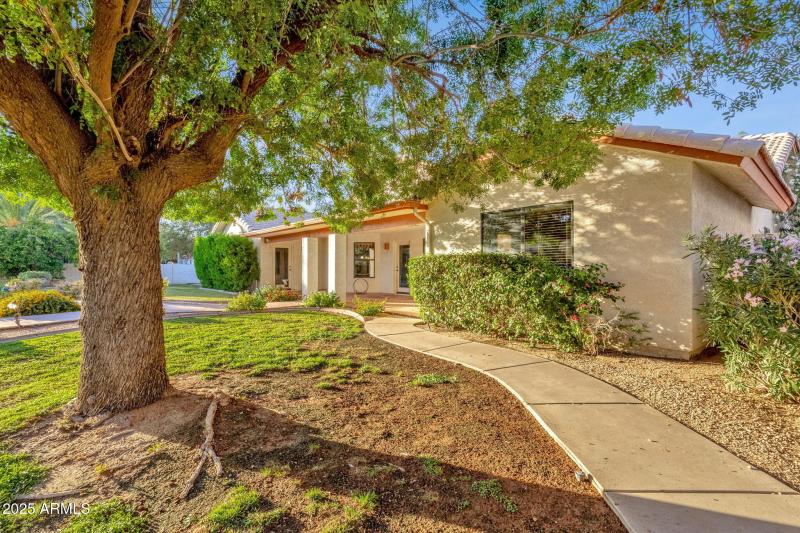 77-web-or-mls-1911-e-bruce-ave