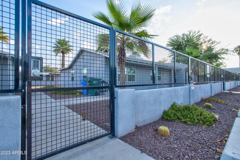 206 Jones ave phx unit 2-001