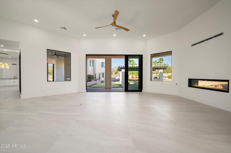 09-12816ETurquoiseAve-9