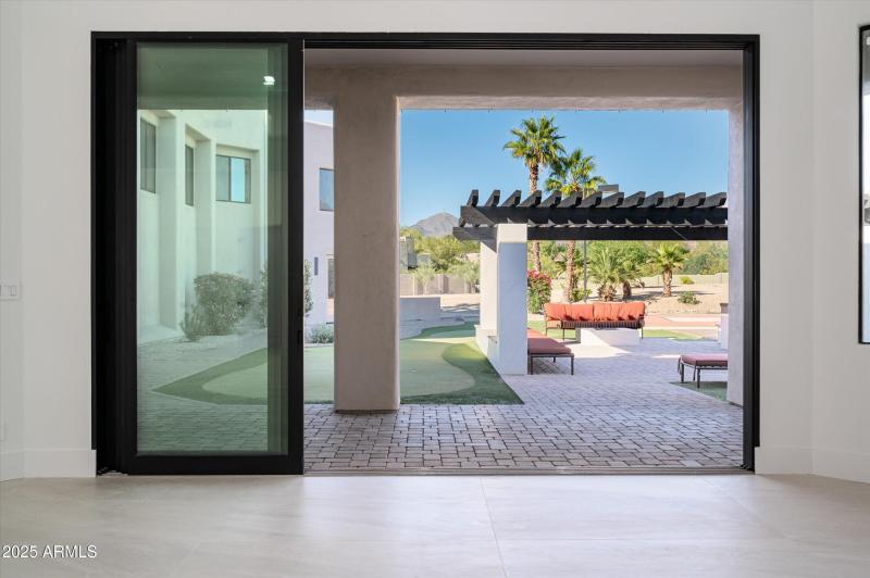 10-12816ETurquoiseAve-10