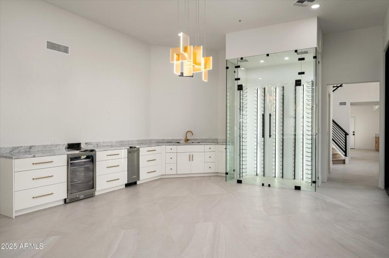 21-12816ETurquoiseAve-21