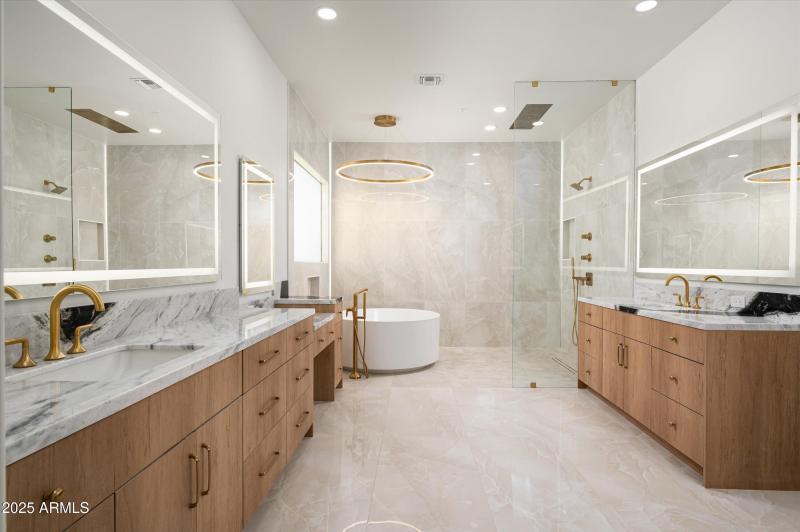 24-12816ETurquoiseAve-24