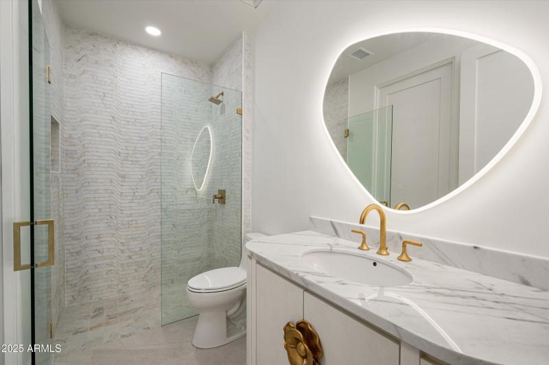 41-12816ETurquoiseAve-41