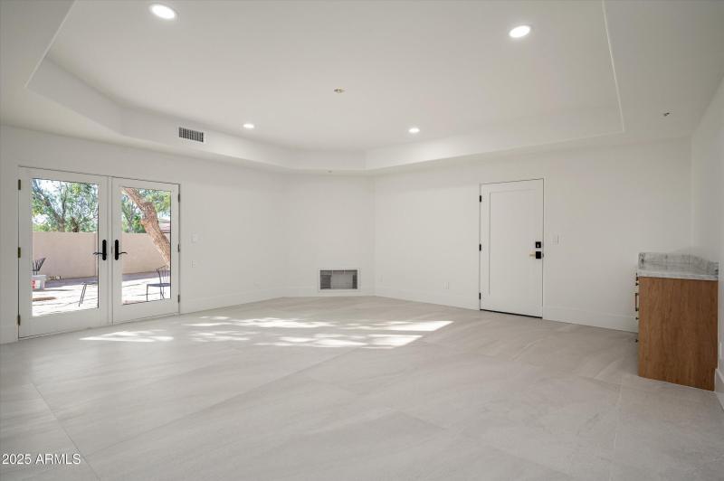 46-12816ETurquoiseAve-46