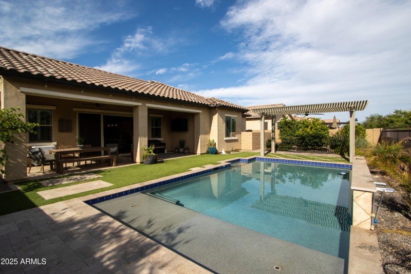 Exterior_Exterior-13