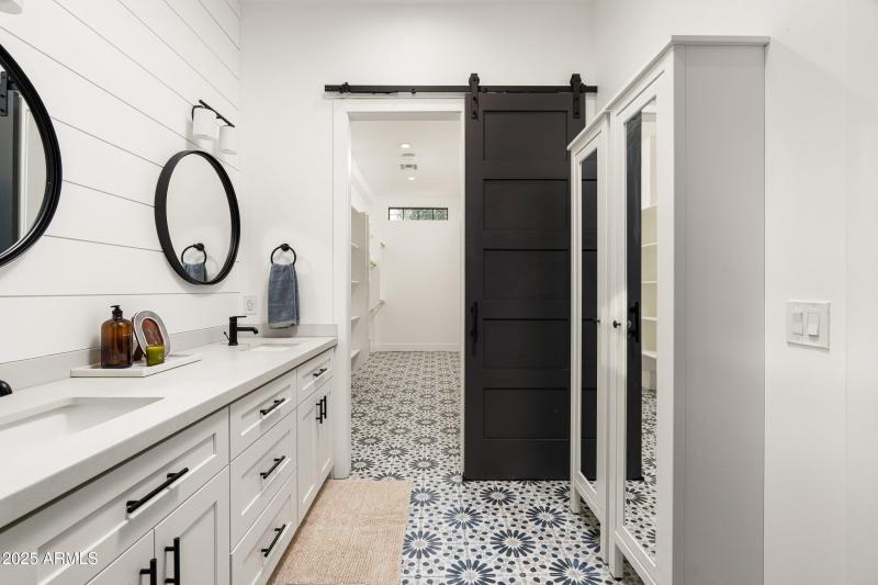 4208 N 41st Pl 1 of 1