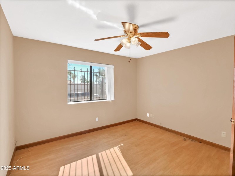 20-15172 E Verbena Drive-20