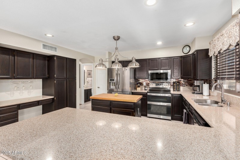 9809 W Wescott Kitchen 3