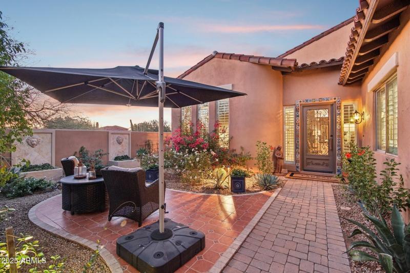 Elegant Gated Courtyard Entry