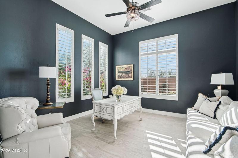 Sunlit Home Den/Office