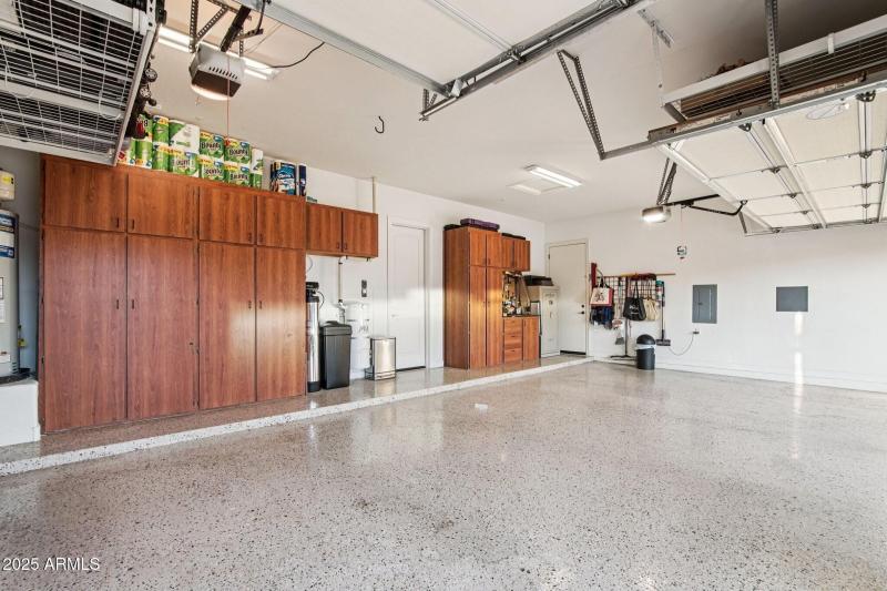 Oversized 3-Car Garage