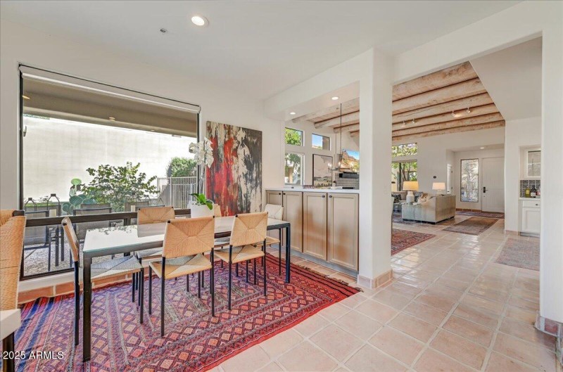 Casual Dining View to Great Room