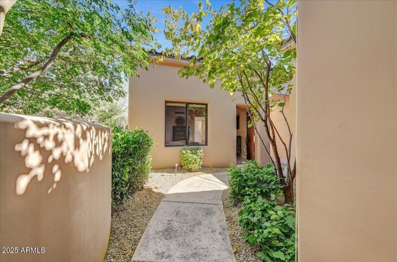 Detached Casita Entry