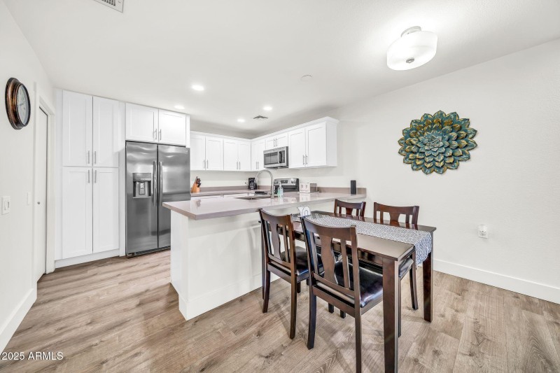 14300 W Bell Rd 423-13