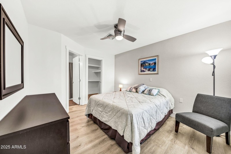 14300 W Bell Rd 423-21