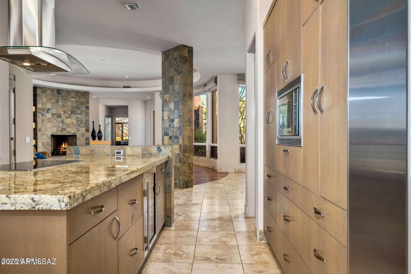 1583 E Sanctuary Cove Way