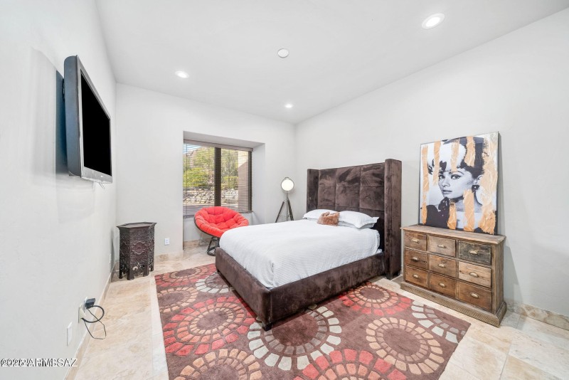 1583 E Sanctuary Cove Way