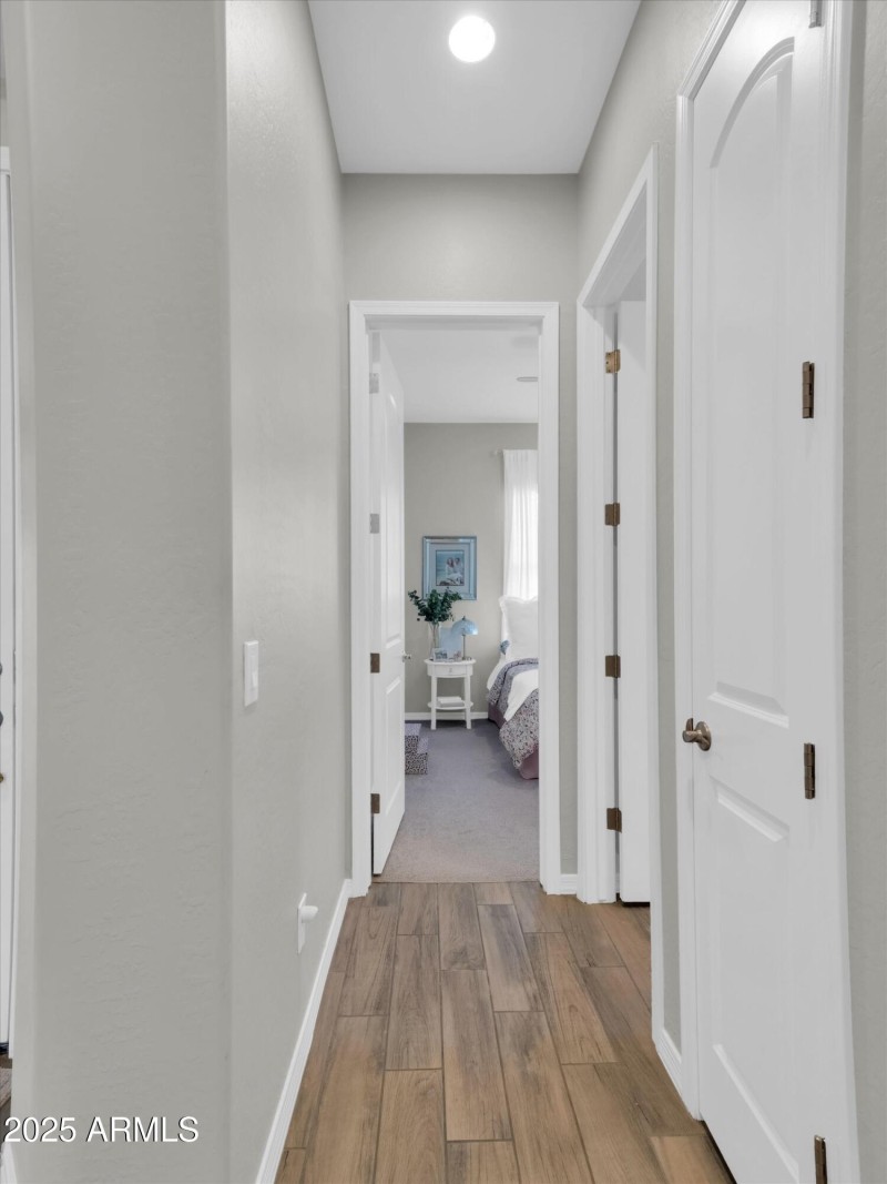 8' Interior doors private hallway at se