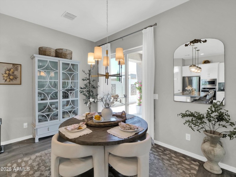 Breakfast Nook perfectly placed for addi