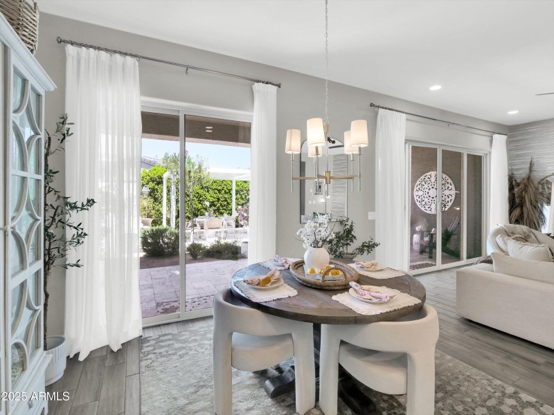 A Second Slider at Breakfast Nook