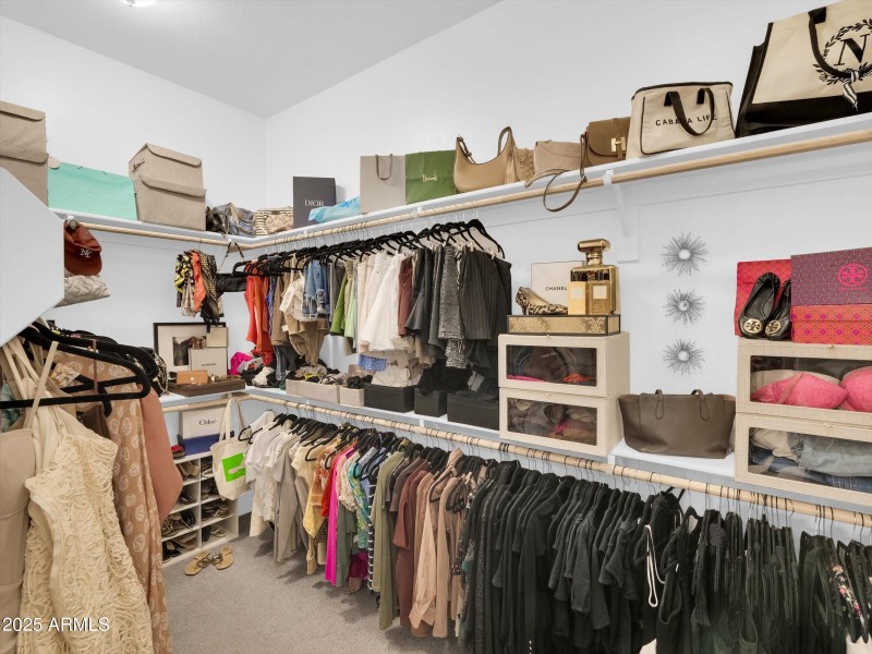 Loads of Double Hang Space at Owners Clo