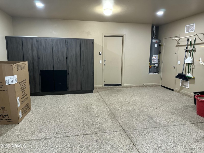 20251116_225248407_iOS