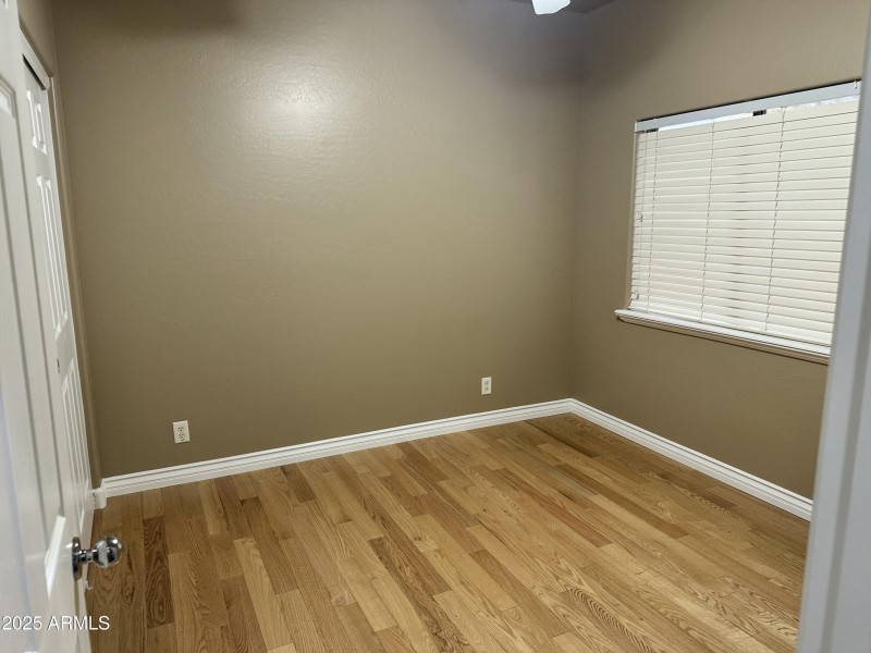 20251116_225911787_iOS