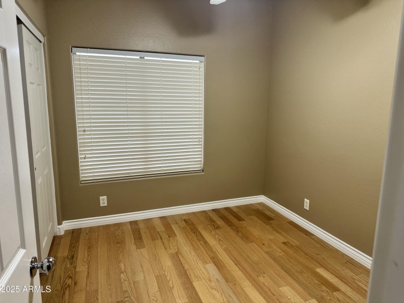 20251116_230016751_iOS