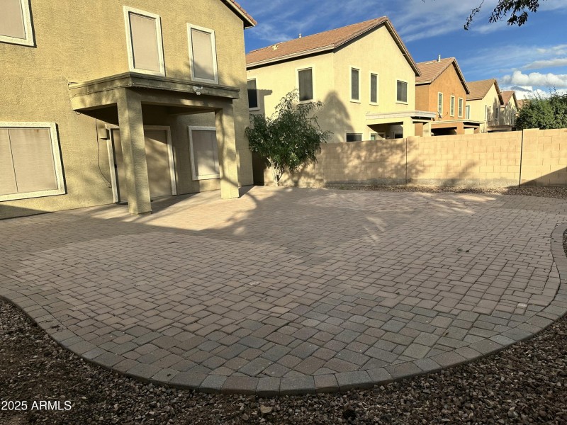 20251116_230248153_iOS