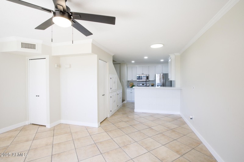 510 N ALma School Unit 145-9