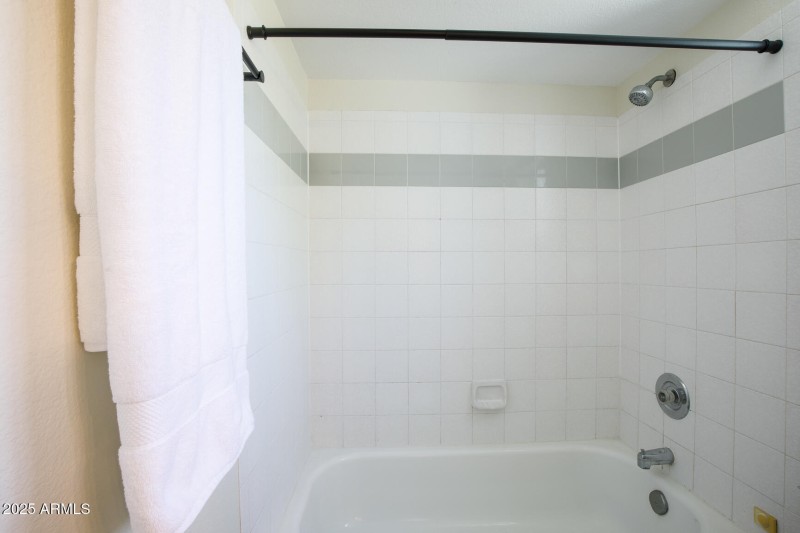 510 N ALma School Unit 145-29