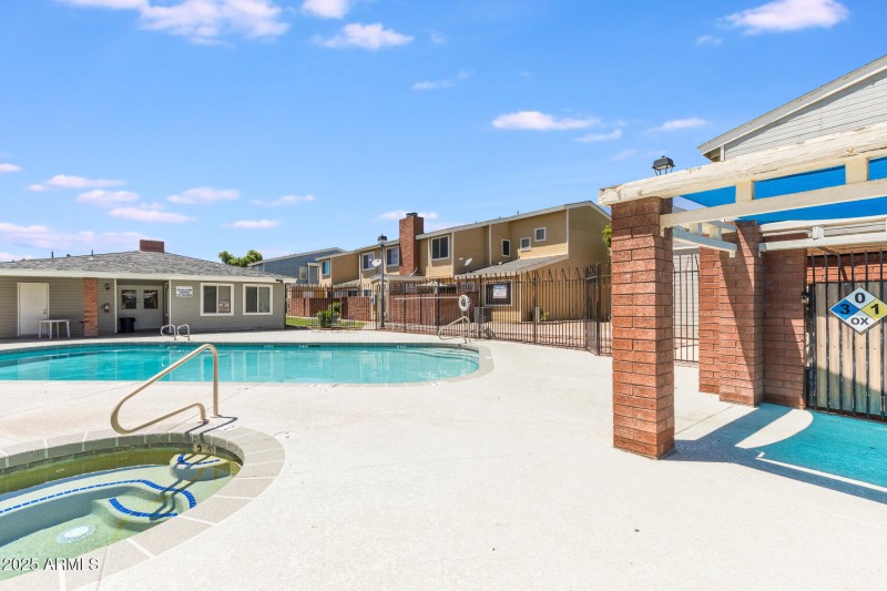 510 N ALma School Unit 145-33