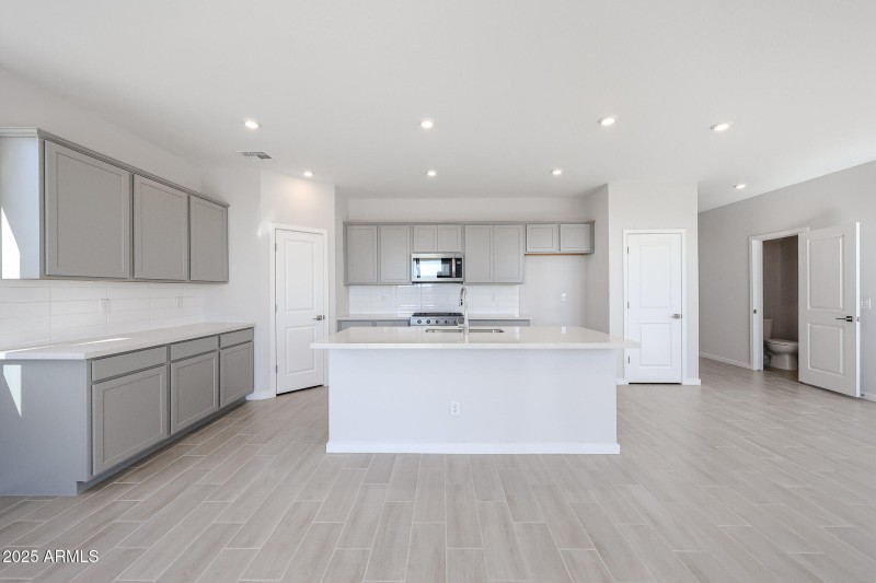 01_Oak_New-Home_Quick-Move-in_Buckeye_AZ