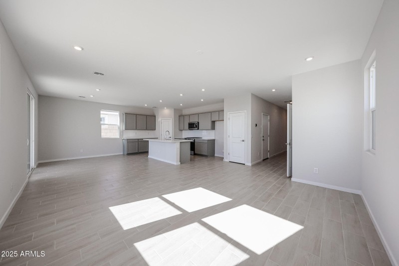 09_Oak_New-Home_Quick-Move-in_Buckeye_AZ