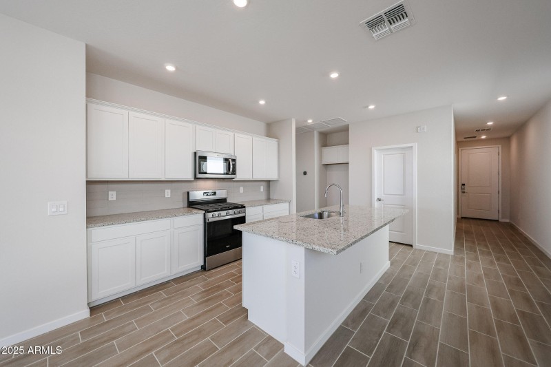 11_New-Move-in-Ready-Home_Teravalis_Buck