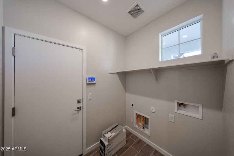 31_New-Move-in-Ready-Home_Teravalis_Buck