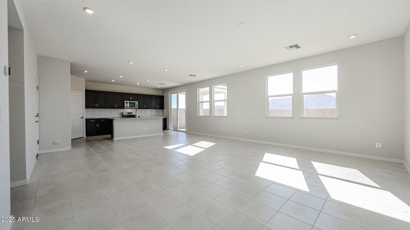 14_2-story-home-for-sale-surprise-AZ_Rea