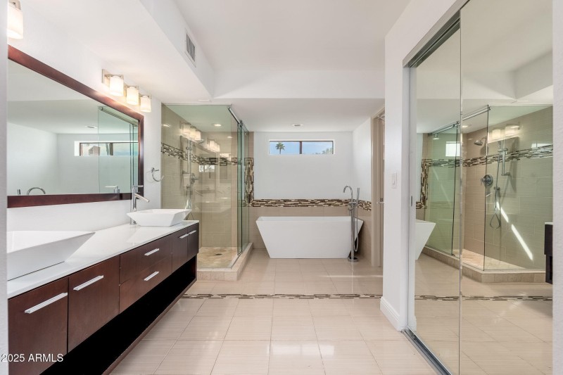 9709 E Mountain View Rd UNIT 2705 - 27