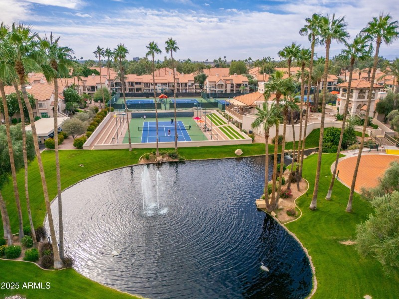 The Racquet Club - 01