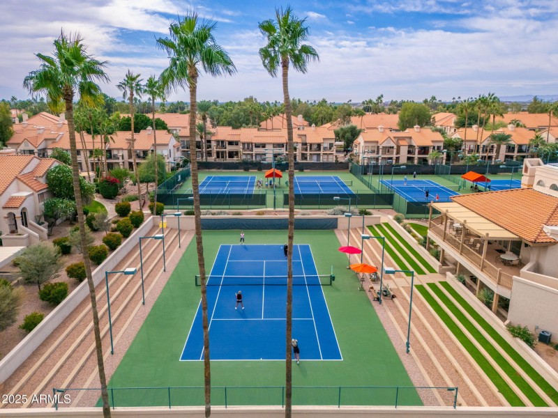 The Racquet Club - 03