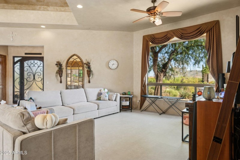 8-web-or-mls-16625-e-last-trail-dr