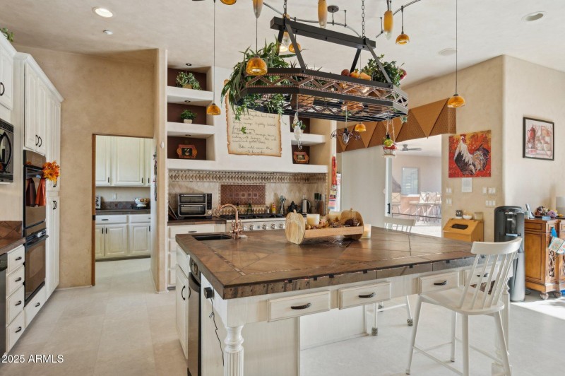 31-web-or-mls-16625-e-last-trail-dr