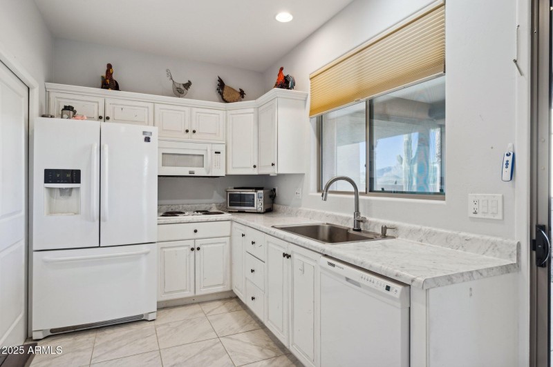 53-web-or-mls-16625-e-last-trail-dr