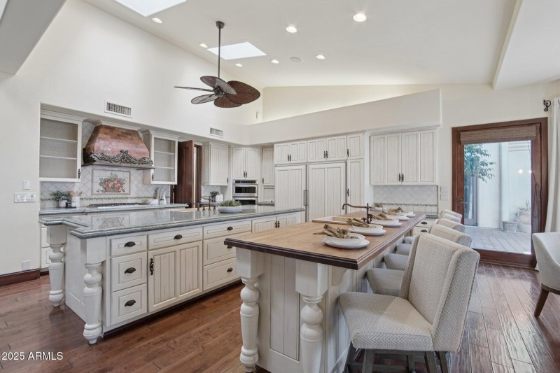 19-web-or-mls-N 40th St-S2606-019