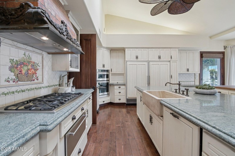 22-web-or-mls-N 40th St-S2606-022