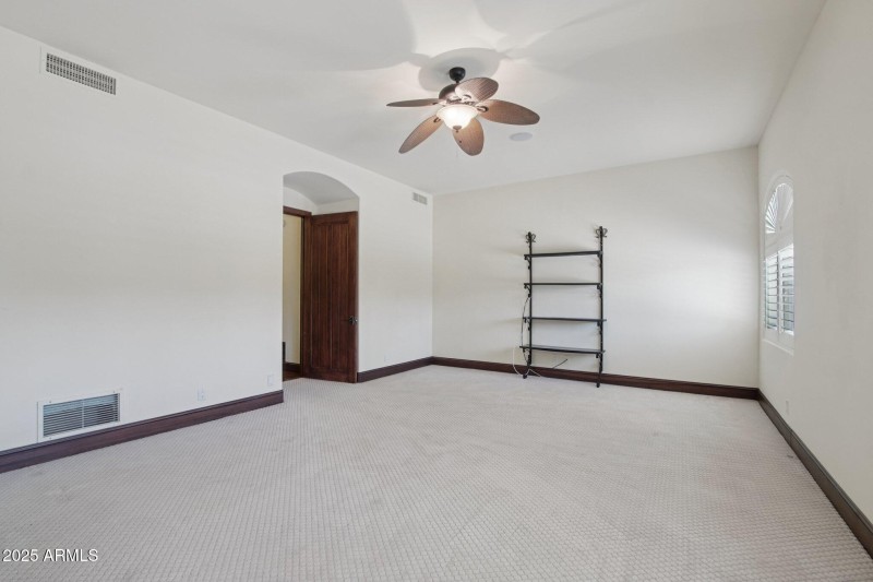 30-web-or-mls-N 40th St-S2606-030