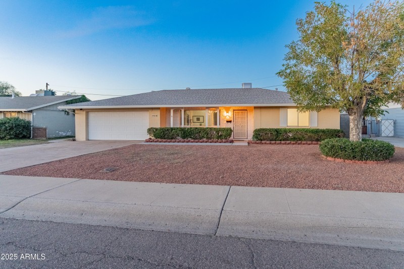 attractive-curb-appeal-clean