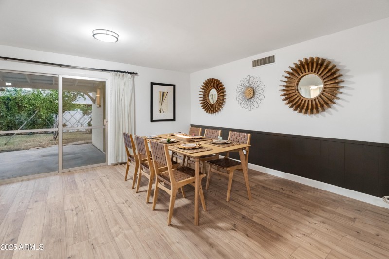 extra-large-dining-room-versatile