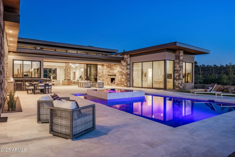 90-web-or-mls-D46A3100